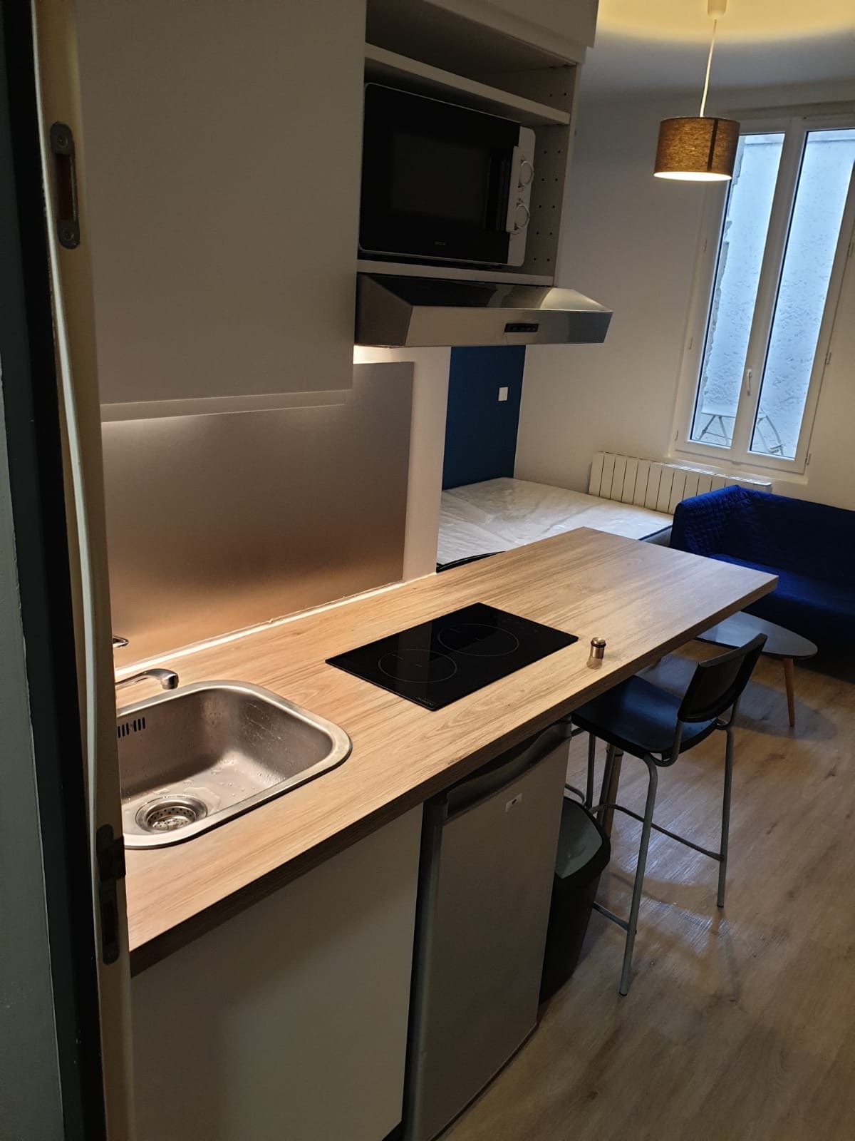 Photo de T1 meublé avec cours Libourne